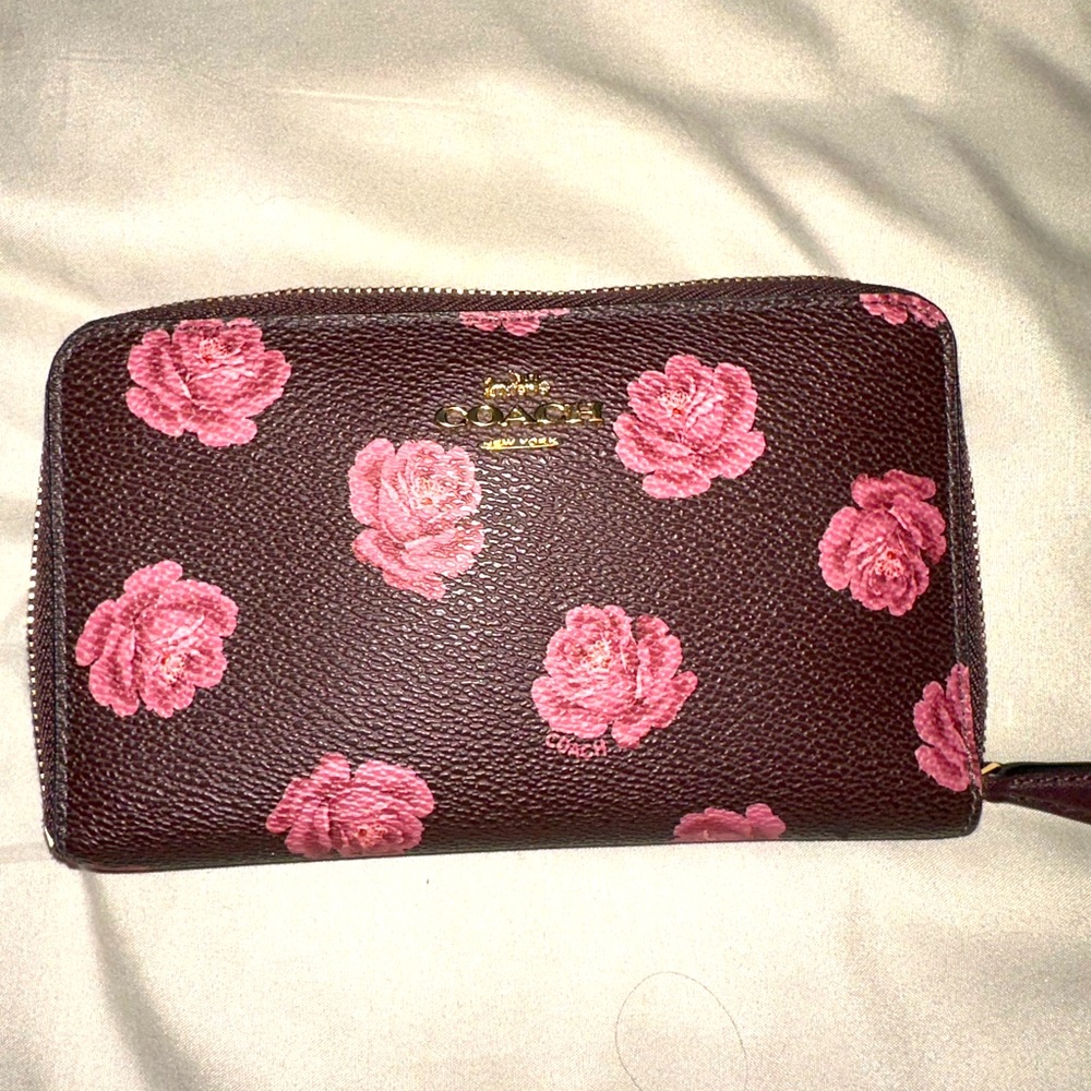 Medium zip around wallet with floral print like new